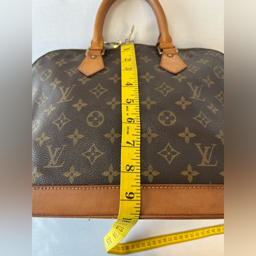 Louis Vuitton Monogram Alma - Picture 15 of 16